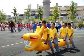 7万人致敬！皇马26岁队长带伤拼命：1助攻3解围，门线救主