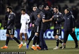 欧冠8强对阵出炉：巴萨vs多特 阿森纳vs皇马 ​