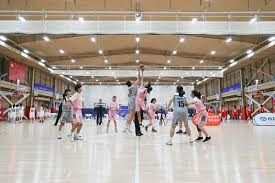 凯恩的冠军梦又悬了？拜仁接连官宣，戴维斯赛季报销，于帕受伤