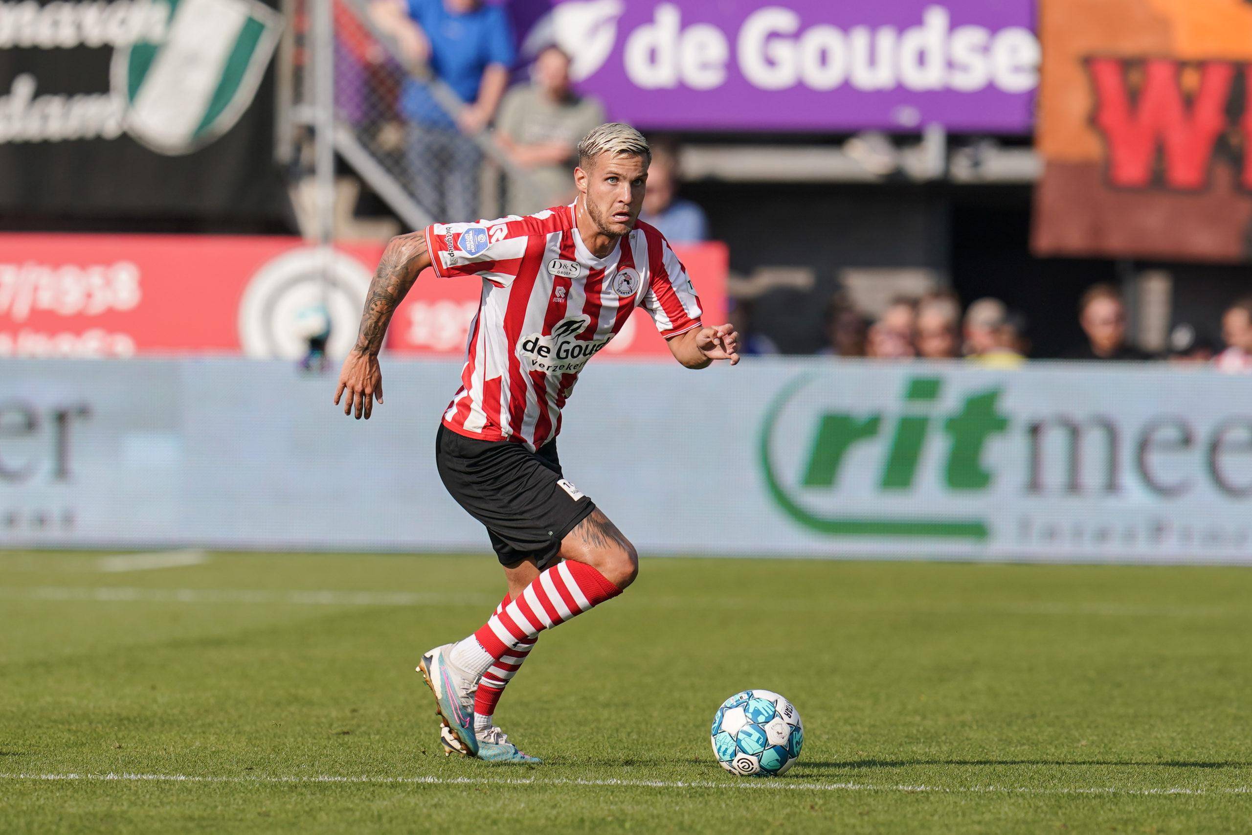 出更具侵略 出更具侵略