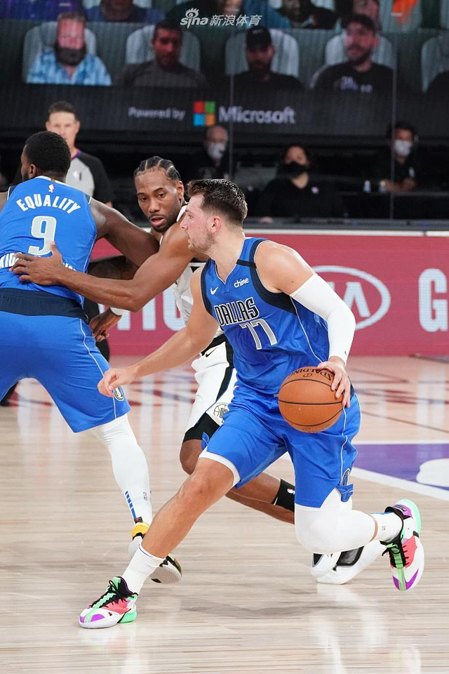 甲与巴黎圣 甲与巴黎圣